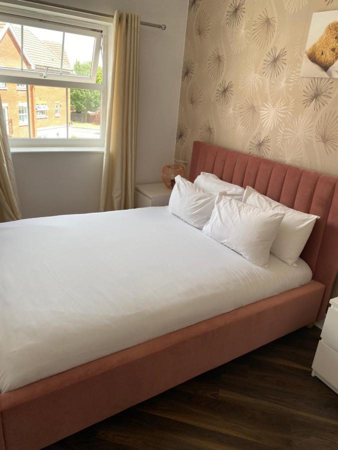 Modern 2 Bedroom Apartment Лондон Экстерьер фото