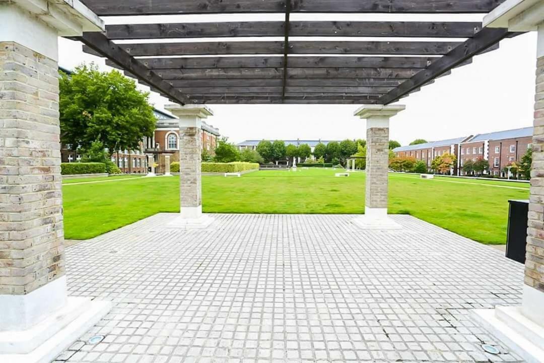 Modern 2 Bedroom Apartment Лондон Экстерьер фото
